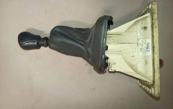 Renault Megane I Gear shifter/selector 7700113470