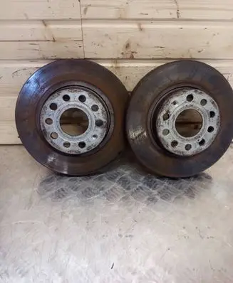 Volkswagen Golf V Front brake disc 