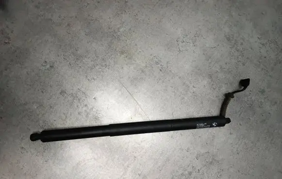 BMW X1 F48 F49 Tailgate/trunk strut/damper 7350837