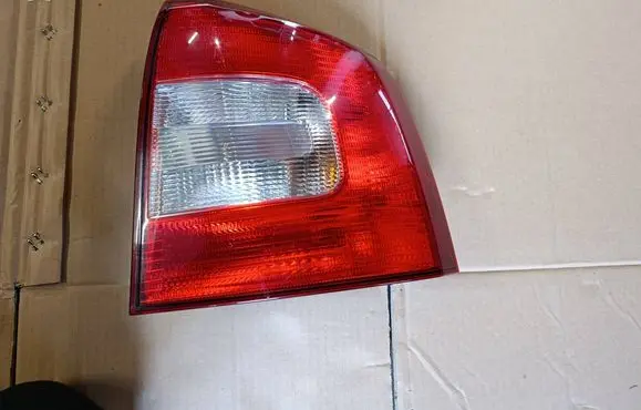 Skoda Octavia Mk2 (1Z) Rear/tail lights 1Z9945096A