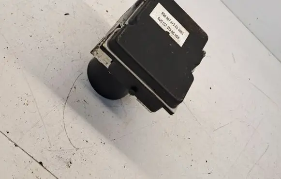 Volkswagen Polo V 6R ABS Pump 6Q0907379