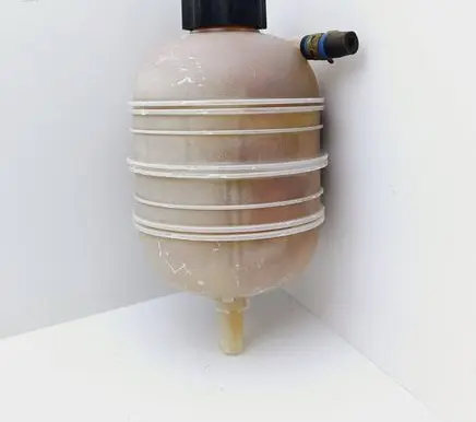 Peugeot 206 Coolant expansion tank/reservoir 9641470180