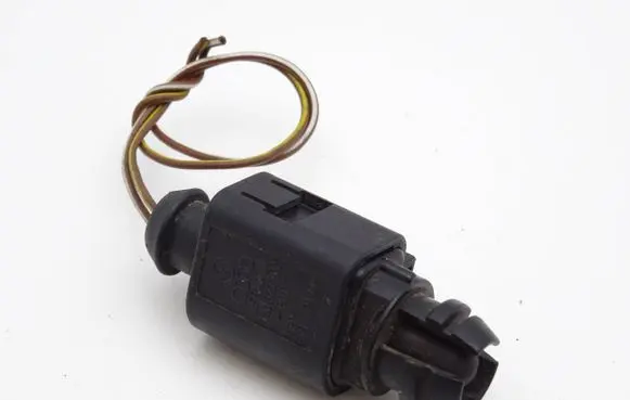 Audi A6 S6 C6 4F Outside/exterior temperature sensor 8Z0820535