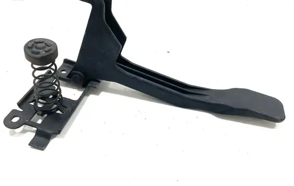 Renault Megane III Engine bonnet (hood) release handle 856030006R