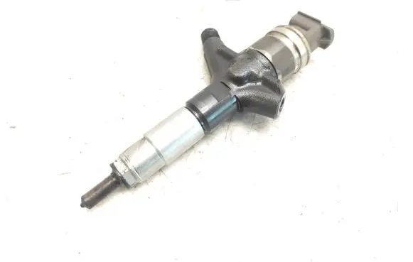 Subaru Outback Fuel injector 16613AA030 05M07762