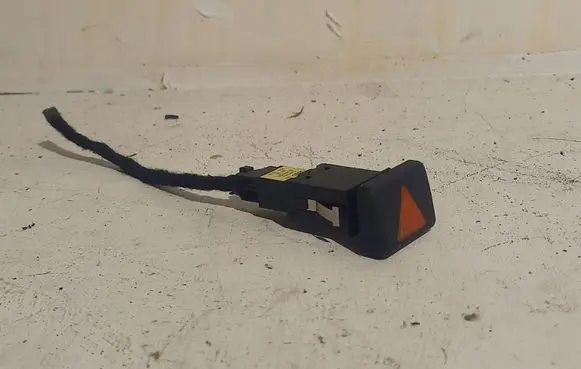 Audi A4 S4 B6 8E 8H Hazard light switch 8E0941509