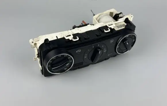 Mercedes-Benz A W169 Climate control unit A1698300585