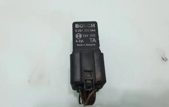 Honda FR-V Glow plug pre-heat relay 30433401 0281003044