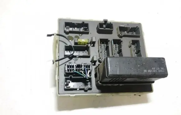 Ford Focus Fuse box set 518239801 98ag14a073cgh3