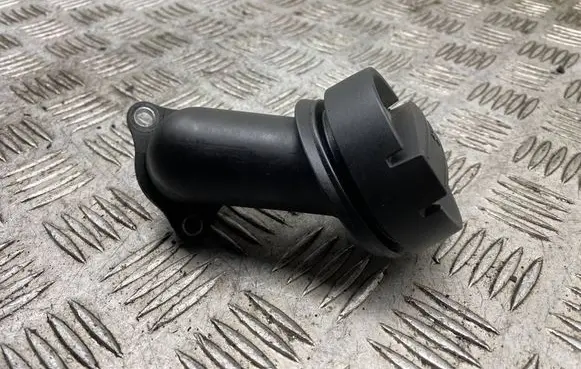 BMW 7 F01 F02 F03 F04 Oil fill pipe 7507224