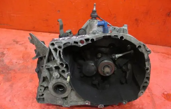 Renault Scenic II - Grand scenic II Manual 5 speed gearbox JR5104