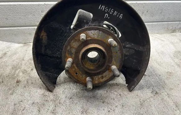 Opel Insignia A Front wheel hub