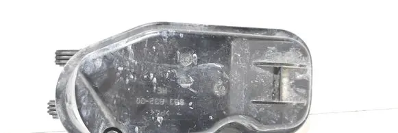 Headlight/headlamp dust cover