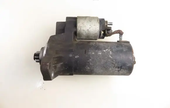 Volkswagen Golf IV Starter motor
