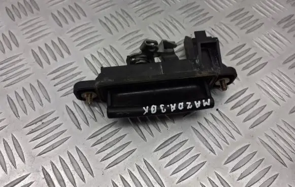 Mazda 3 I Tailgate opening switch 