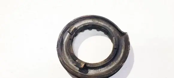 Ford Focus Front coil spring rubber mount av615599dd av61-5599-dd