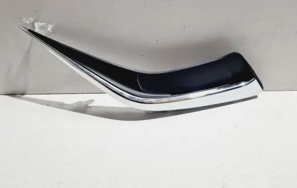 Front fog light trim/grill
