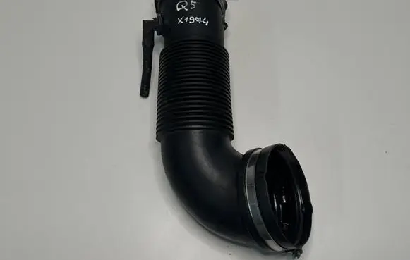 Air intake hose/pipe