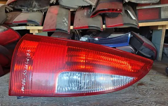 Mazda Premacy Rear/tail lights 22061908