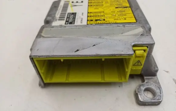 Toyota Prius (XW30) Airbag control unit/module 8917047111