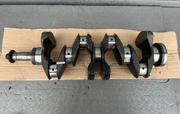 Nissan King Cab, Navara Crankshaft 12200AD200