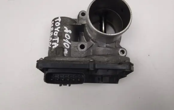 Toyota Urban Cruiser (XP110) Throttle valve 261000N030