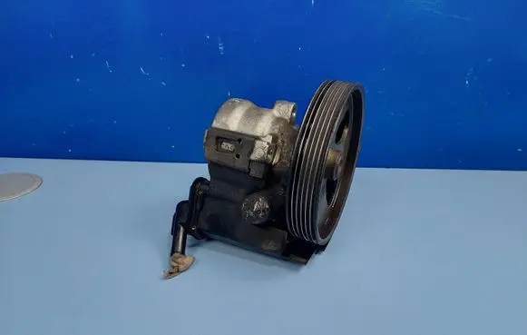 Peugeot 206 Power steering pump 9636868880 26079884 26079836QN