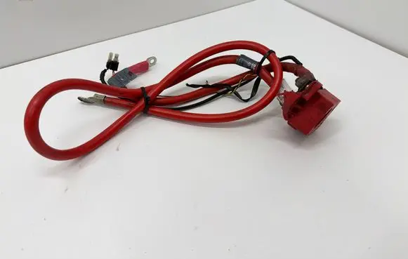 BMW 5 E60 E61 Positive cable (battery) 10304410