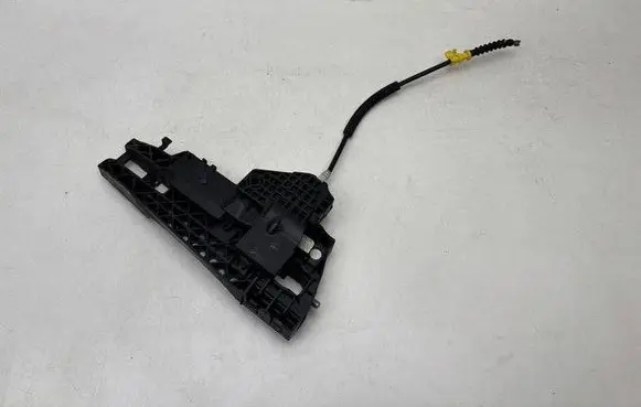 Audi Q3 8U Rear door exterior handle/bracket 8U0837885
