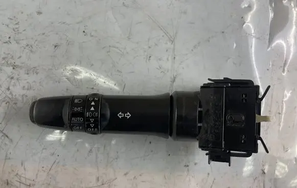 Peugeot 4007 Indicator stalk E380013