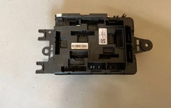 BMW 4 F32 F33 Fuse module 9389007001