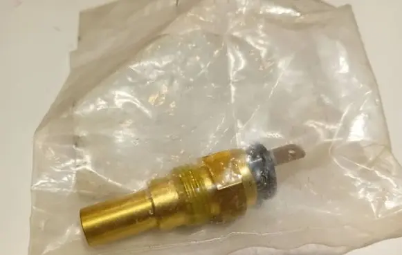 KIA Pregio Coolant temperature sensor 8465072401 HYUNDAI HD CZUJNIK TEMPERATURY PŁYNU