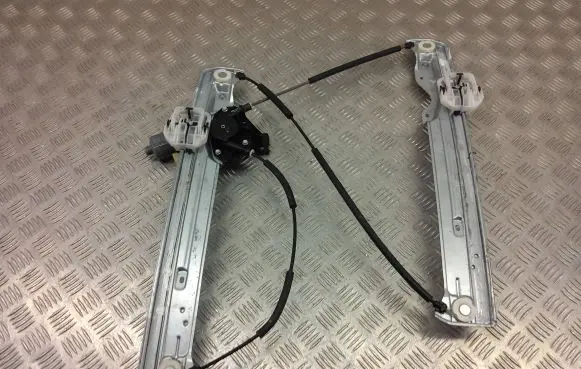 Ford Kuga II Front door window regulator with motor 130822732