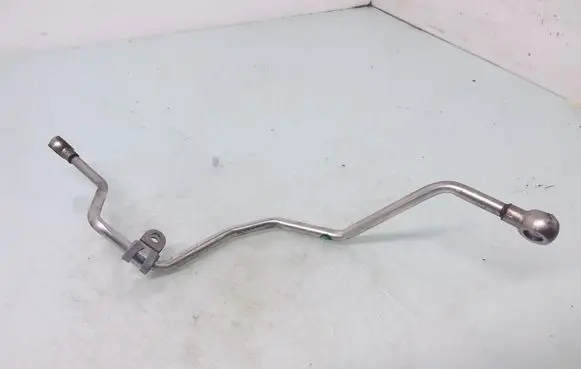 Skoda Fabia Mk3 (NJ) Turbo turbocharger oiling pipe/hose 04B145771L