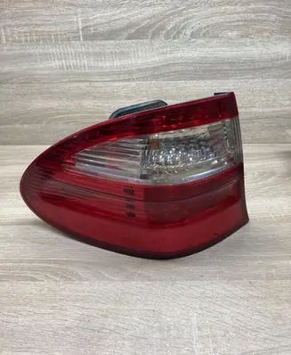 Mercedes-Benz E W212 Rear/tail lights A2118200711