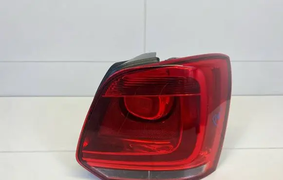 Volkswagen Polo Rear/tail lights 6R0945258