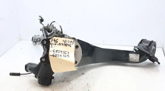 BMW 2 F46 Rear wheel hub spindle/knuckle 8842880MWGK7523 8842880 6851563