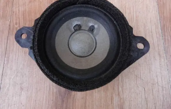 Mazda CX-7 Panel speaker NE6166960