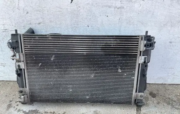 Dodge Caliber Radiator set 05058160af 83403269b