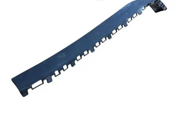 Front bumper lip