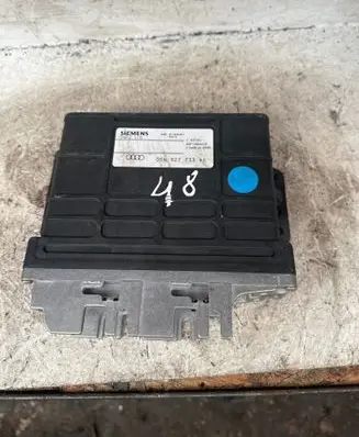 Audi A6 S6 C4 4A Gearbox control unit/module 01N927733AC