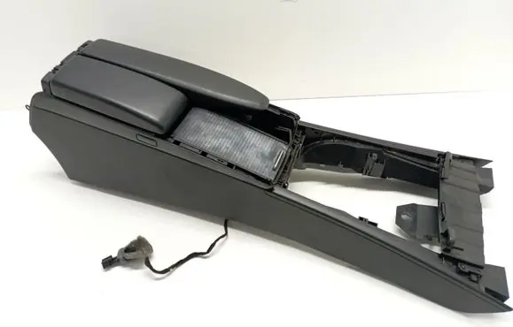 Mercedes-Benz C W204 Armrest A2045401307 A204680005000009051 A2046800150