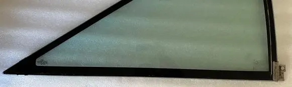 Audi 80 90 B3 Front door window glass four-door 43R001026