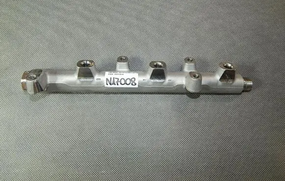 Volkswagen Golf Sportsvan Fuel main line pipe