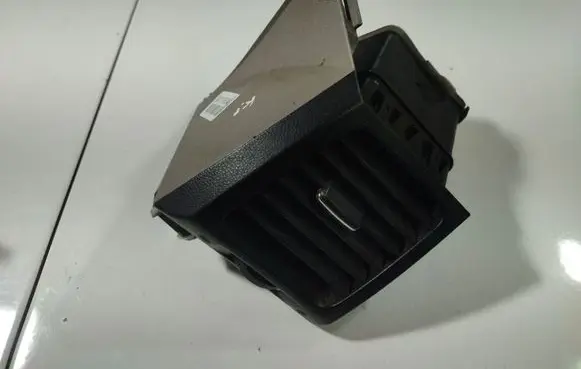 Mitsubishi Grandis Other interior part GN71104670