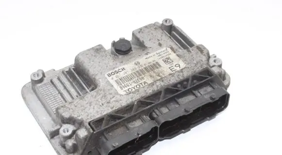 Toyota Auris 150 Engine control unit/module 0261201209 8966102E90