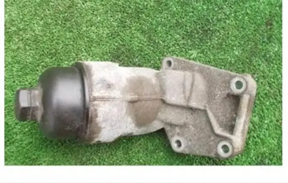 Mercedes-Benz Vaneo W414 Oil filter mounting bracket