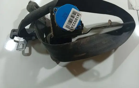 Chrysler Voyager Rear seatbelt 4680219