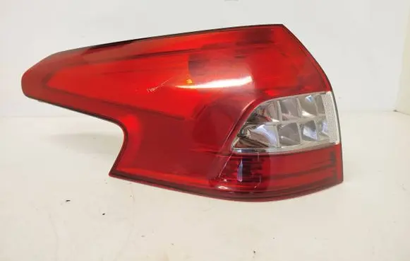 Citroen C5 Rear/tail lights E207145