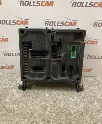 Volkswagen Sharan Fuse module S110730300J